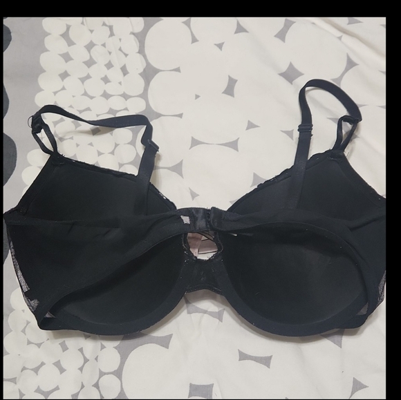 Victoria's Secret Black Lace Bra - Picture 6 of 8